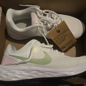 Nike Kids White and Pink Sneakers with Green Swoosh